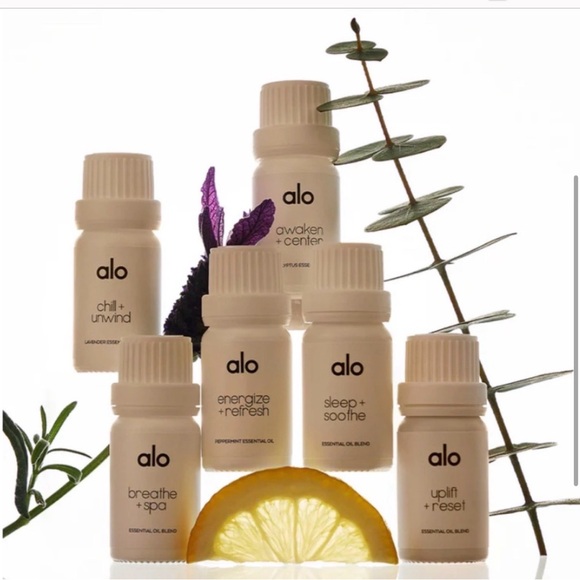 Alo Yoga Essential Oil Collection Set - Picture 3 of 5